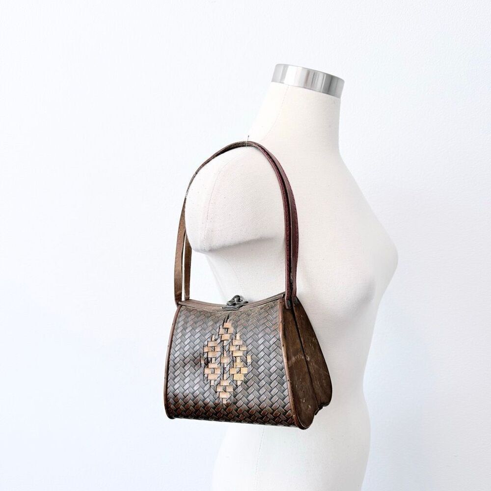 Vintage 1970s Wood Kisslock Woven Brown Purse Hippie Boho Bohemian